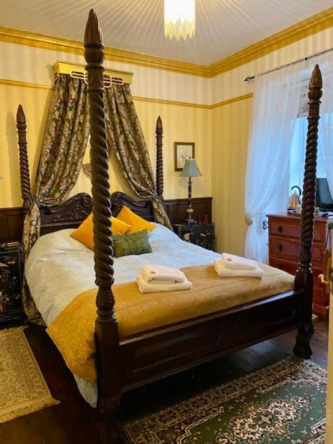 Rosebank House Bed & Breakfast สตราทไฮร์ ภายนอก รูปภาพ
