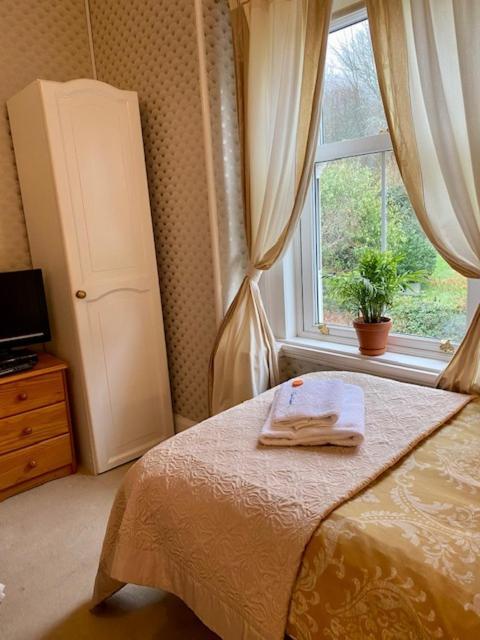 Rosebank House Bed & Breakfast สตราทไฮร์ ภายนอก รูปภาพ