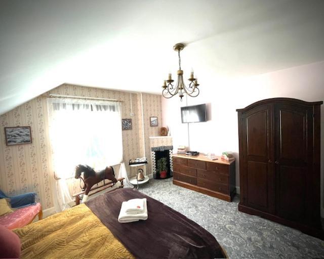 Rosebank House Bed & Breakfast สตราทไฮร์ ภายนอก รูปภาพ